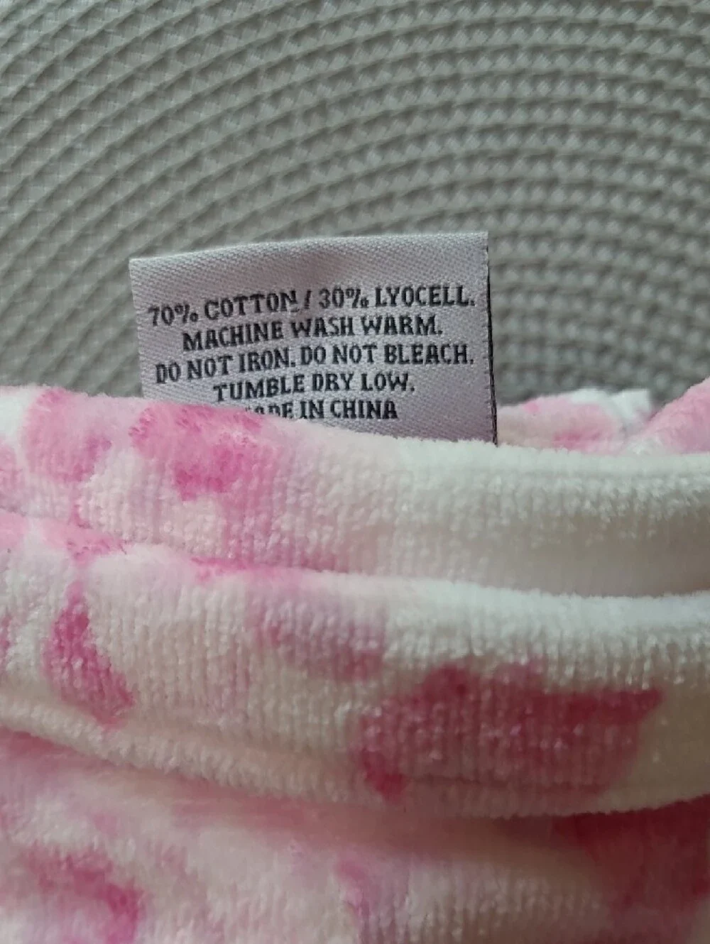 Cupcakes and Cashmere Floral Hand Towels